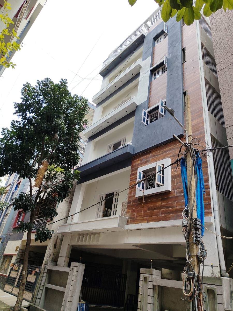 Apartment building at finishing stage